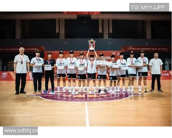 中国青少年篮球公开赛圆满落幕 冠军球队成焦点引发广泛关注 中国青少年篮球公开赛圆满落幕 冠军球队成焦点引发广泛关注