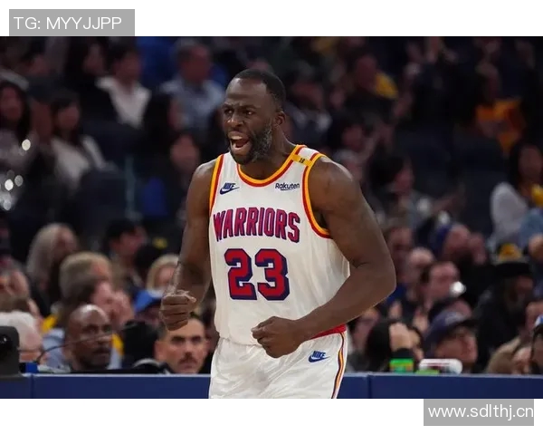 勇士赛场细节动作引发热议 球员小动作成比赛焦点