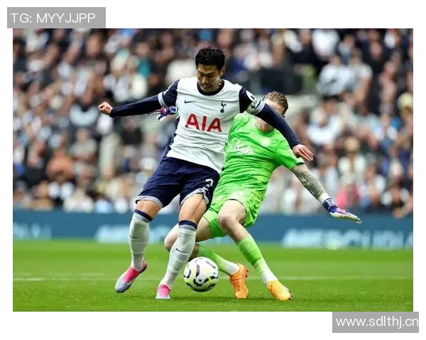 孙兴慜赛场爆发小插曲，裁判如何处理？