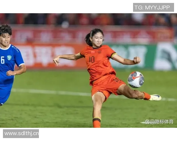 女足主力前锋重伤复出，首次合练引发全场欢呼